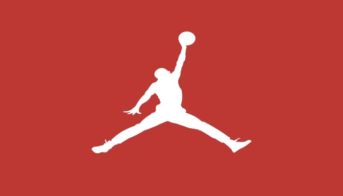 NIKE JORDAN